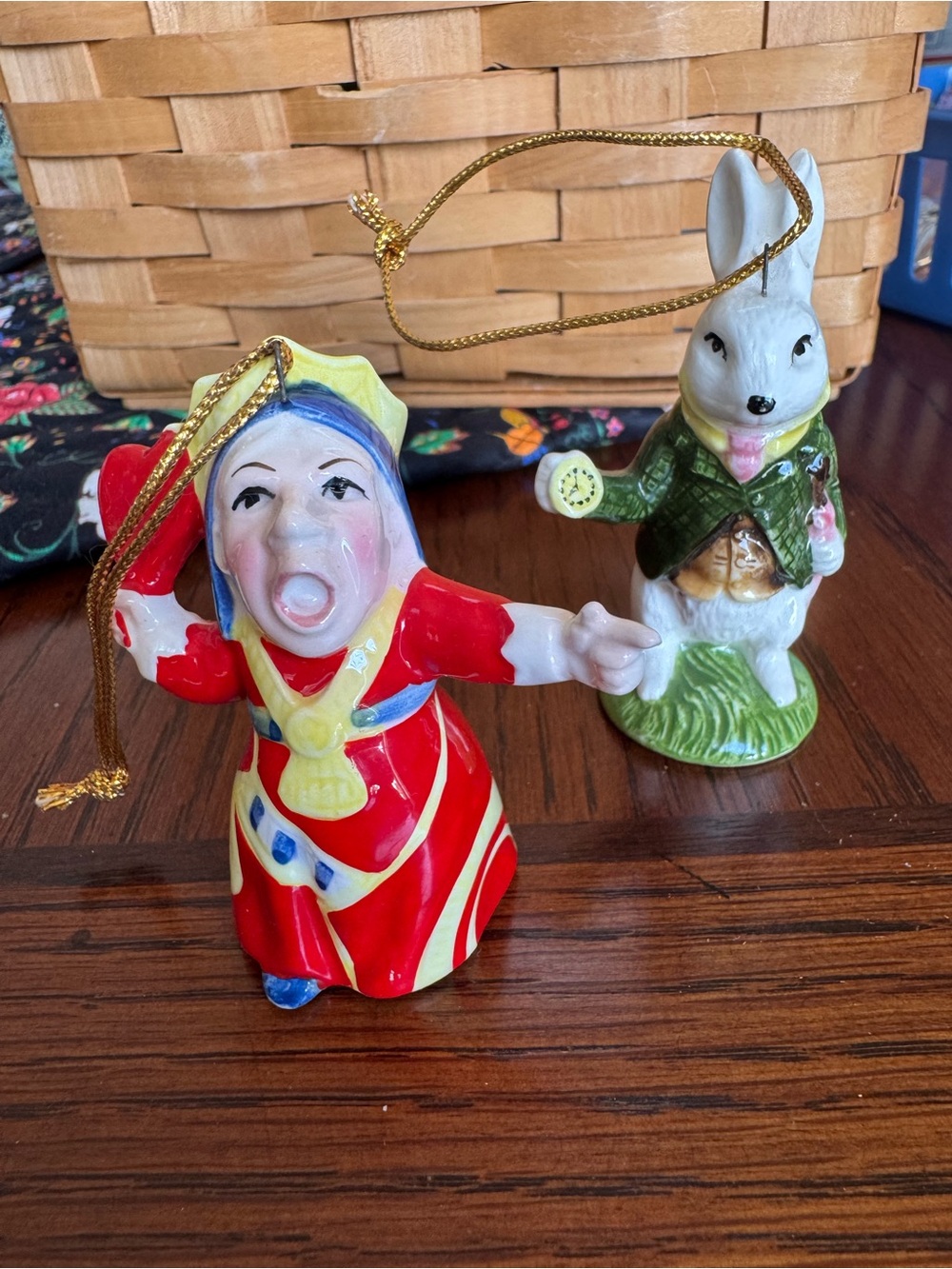 A Company of Friends Alice in Wonderland Queen Of Hearts & Mad Hatter Ornaments